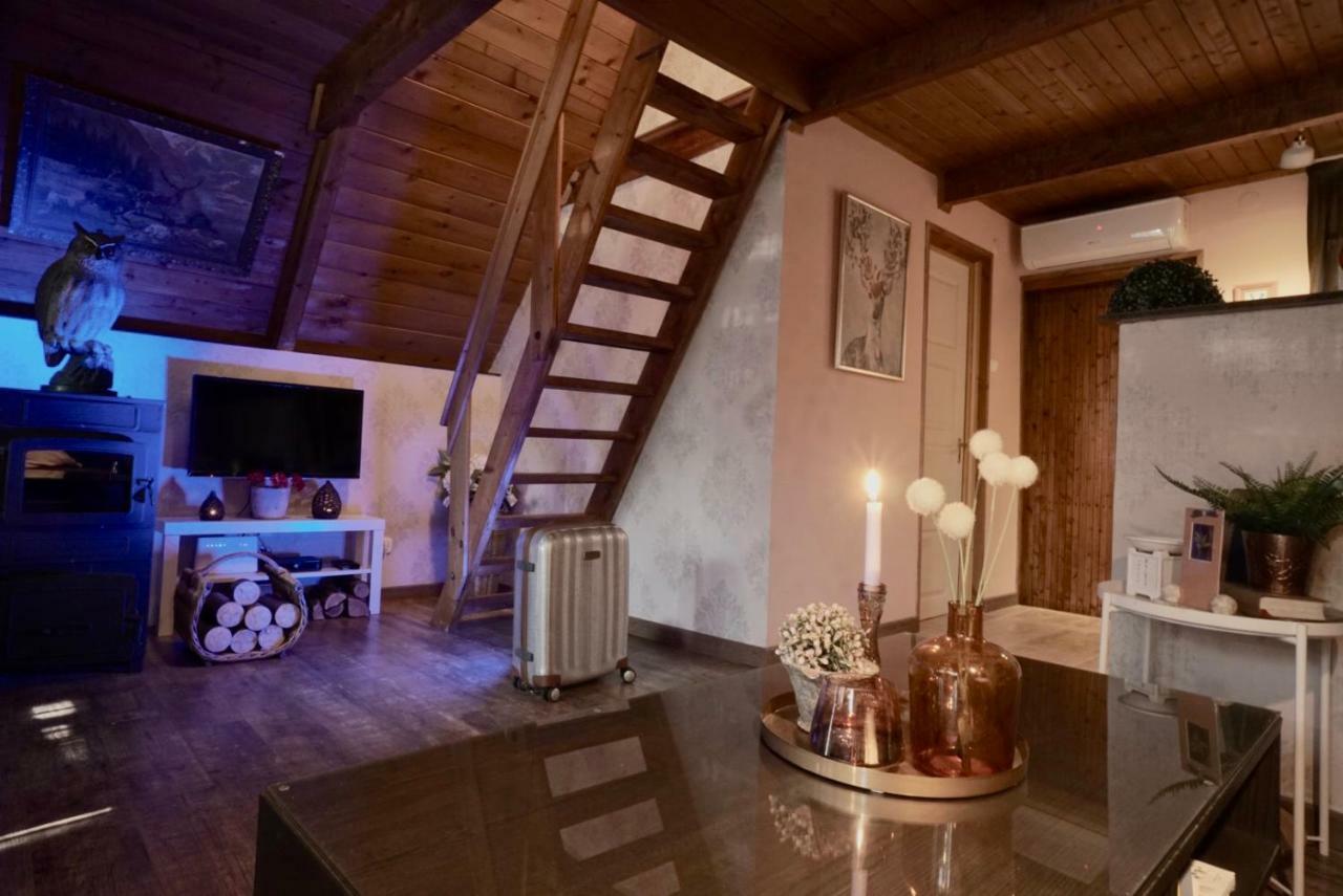 Nadi'S Holiday Home - Heart Of Woods, Szentendre Island Szigetmonostor Eksteriør billede